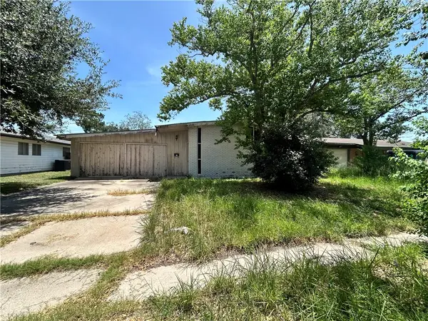 518 College Place, Kingsville, TX 78363