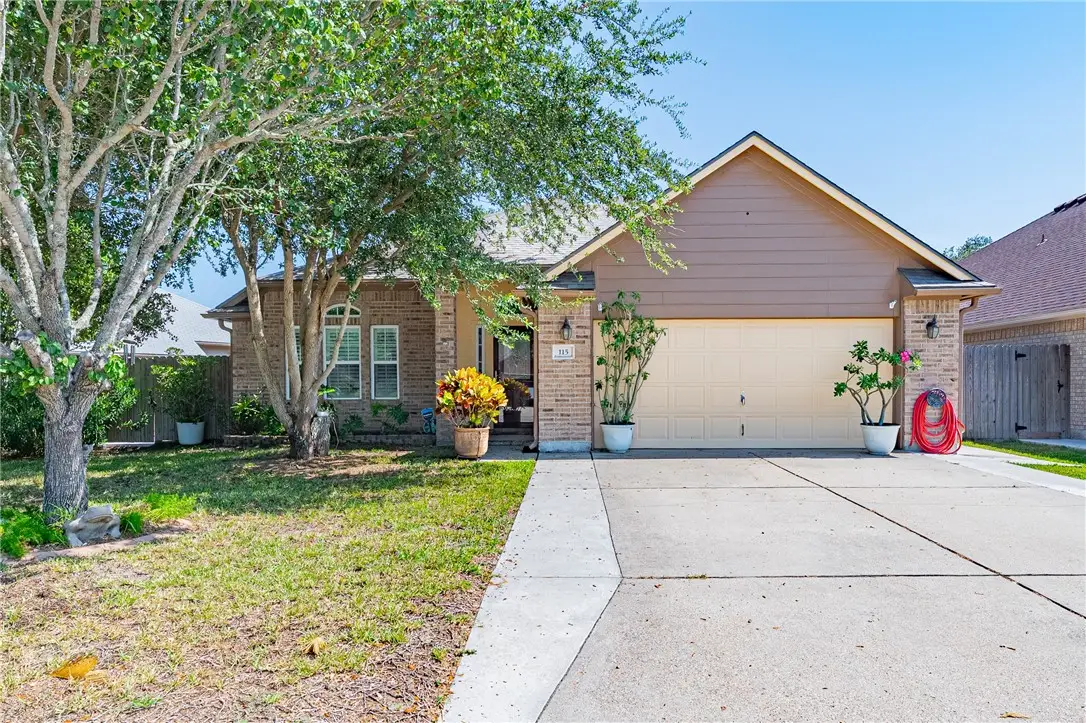 115 Georgian Oaks, Rockport, TX 78382 - #1