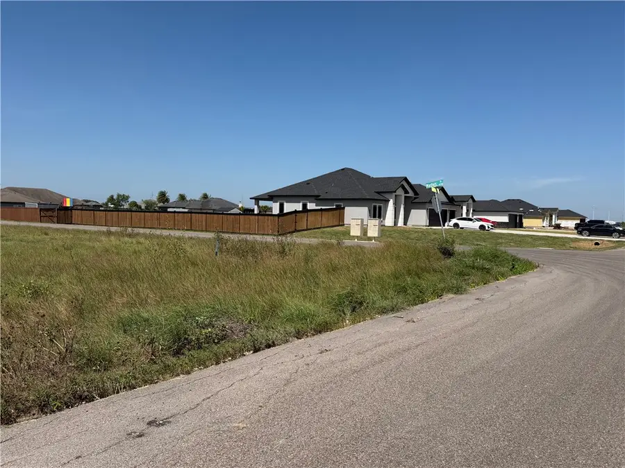 3742 Cabernet Drive, Robstown, TX 78380 - #2