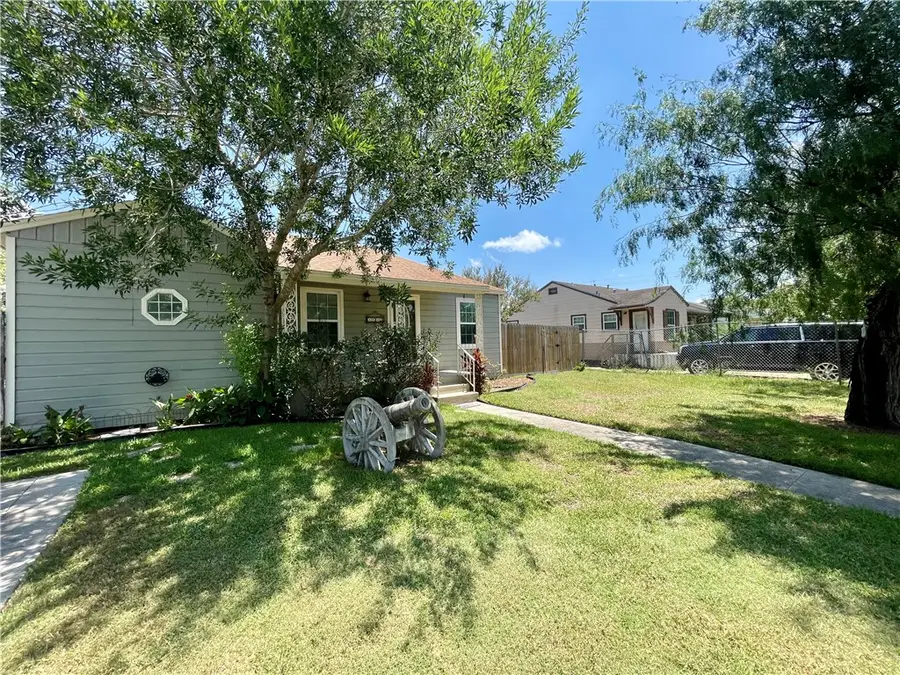 1242 Cambridge Drive, Corpus Christi, TX 78404 - #2