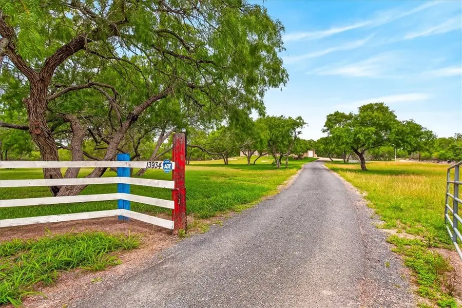 13934 County Road 1144, Sinton, TX 78387 - #2