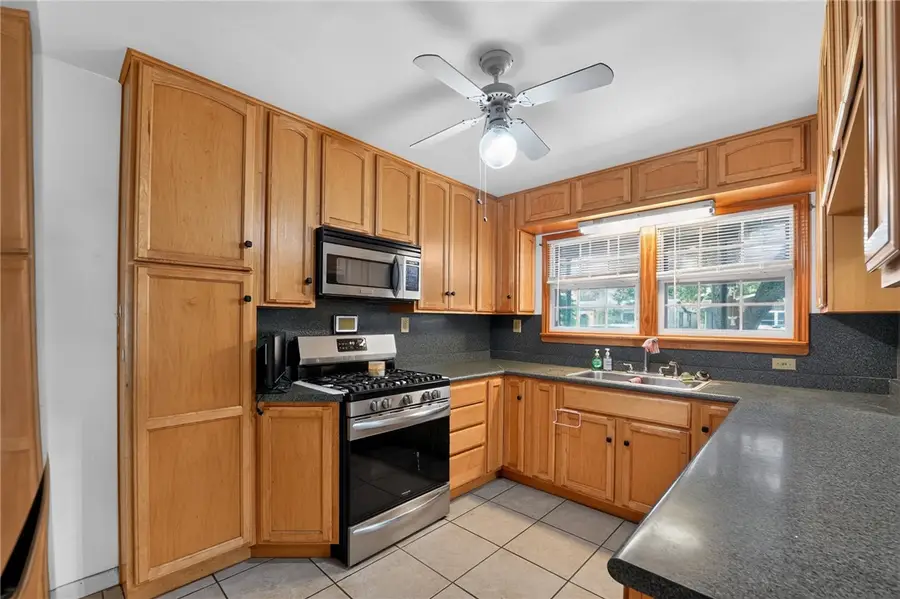 410 Paul Place, Beeville, TX 78102 - #2