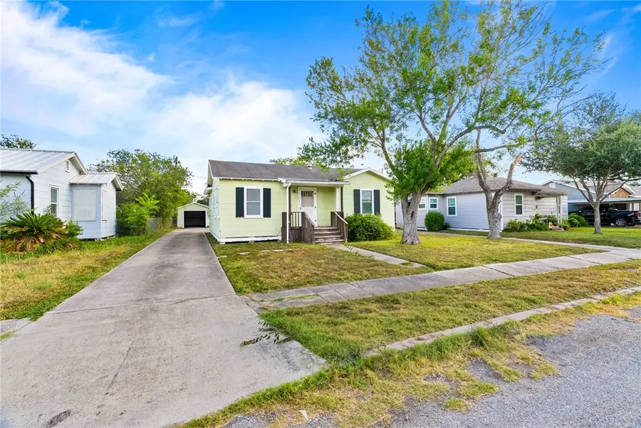 503 E Henderson Street, Bishop, TX 78343 - #3