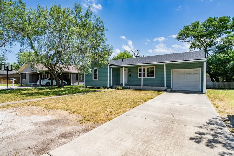 809 E Shelton Street, Kingsville, TX 78363 - #2
