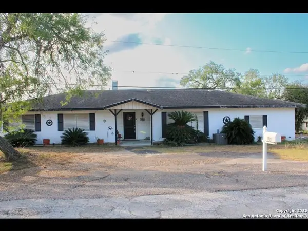 102 Holman Street, Mathis, TX 78368
