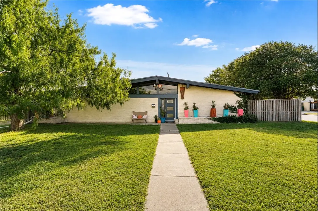 3462 Santa Fe Street, Corpus Christi, TX 78411 - #1