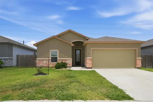 207 Bismarck Palm Circle, Portland, TX 78374