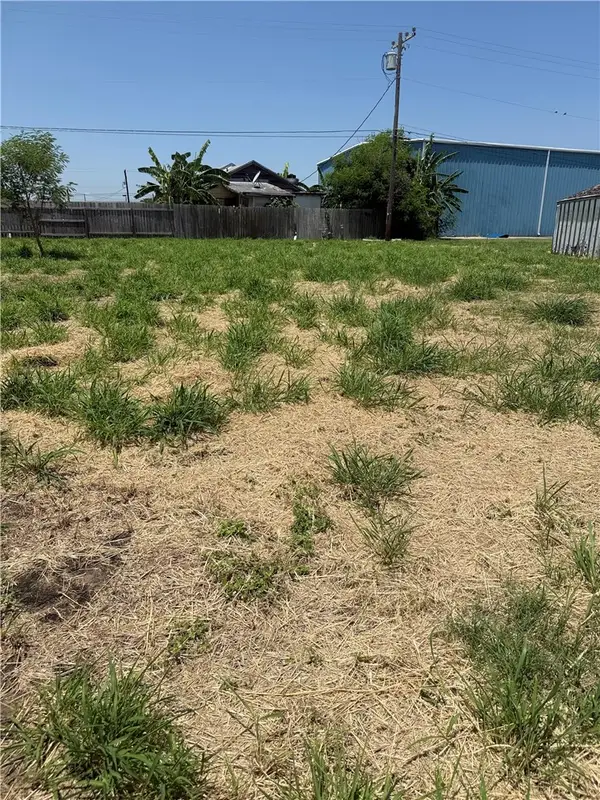 2701 Avenue D, Ingleside, TX 78362
