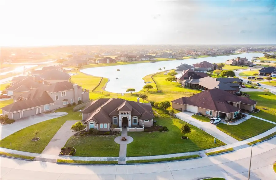 8401 Lago Vista Drive, Corpus Christi, TX 78414 - #2