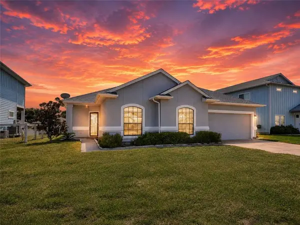 105 Windjammer Street, Rockport, TX 78382