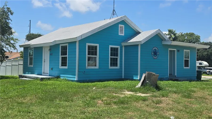 402 S Saunders Street, Aransas Pass, TX 78336 - #2