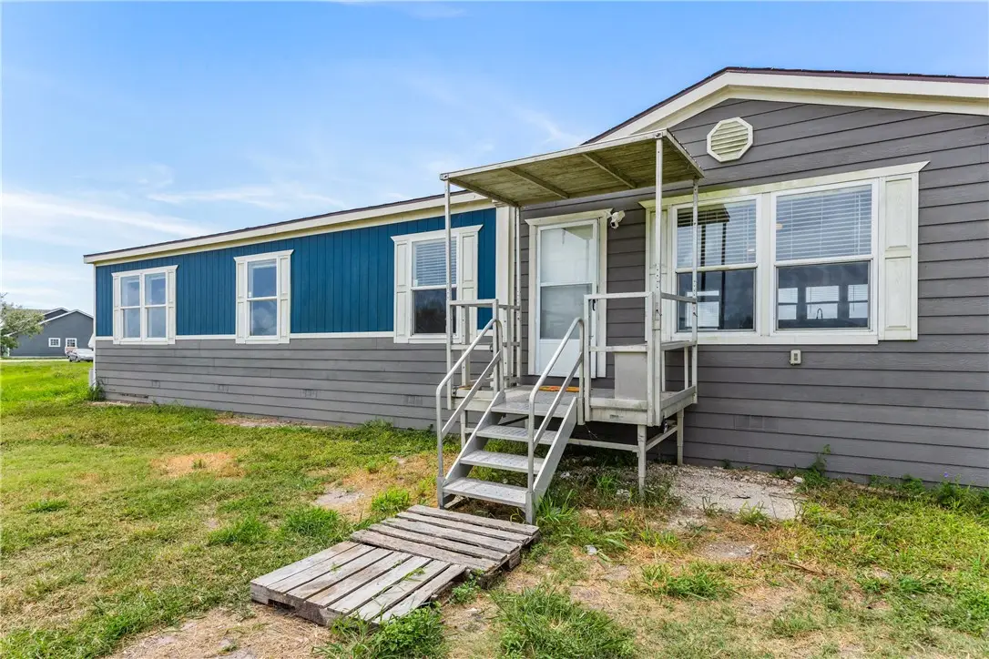 2103 Pajaro Drive, Sinton, TX 78387 - #1
