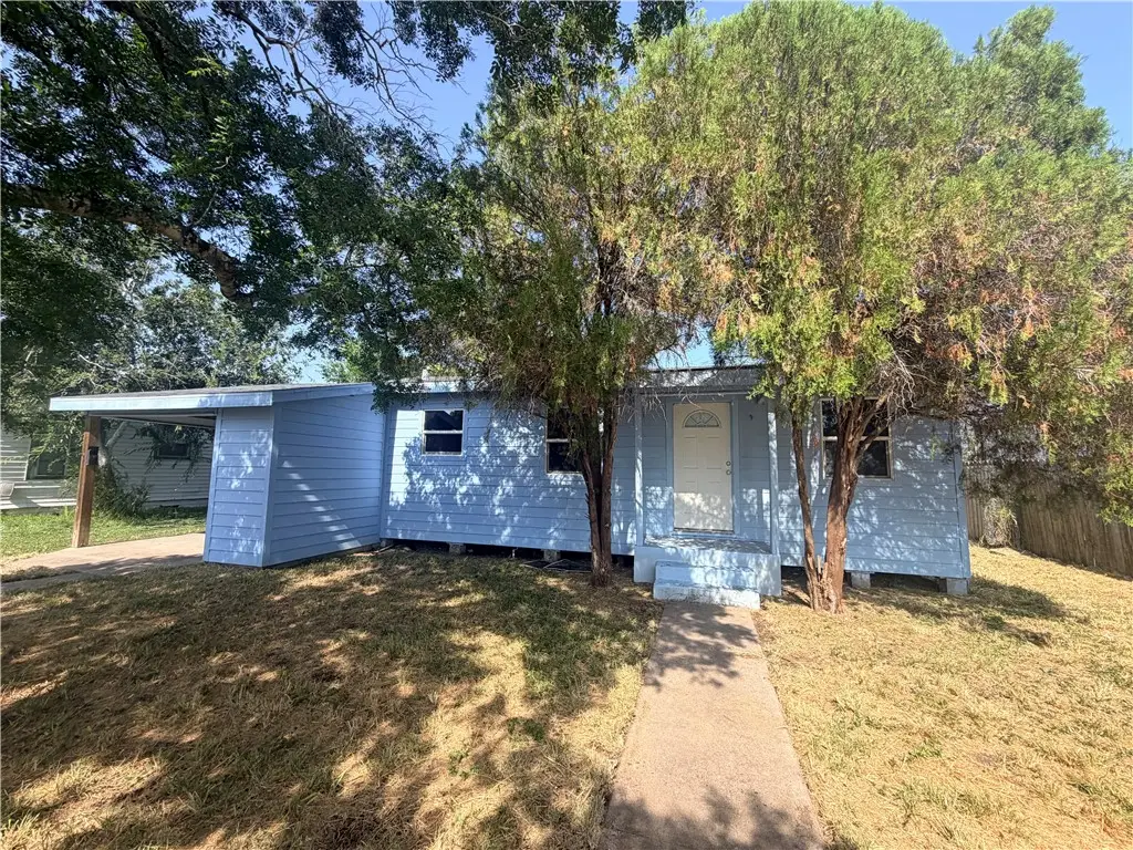 932 S 16th Street, Kingsville, TX 78363 - #1