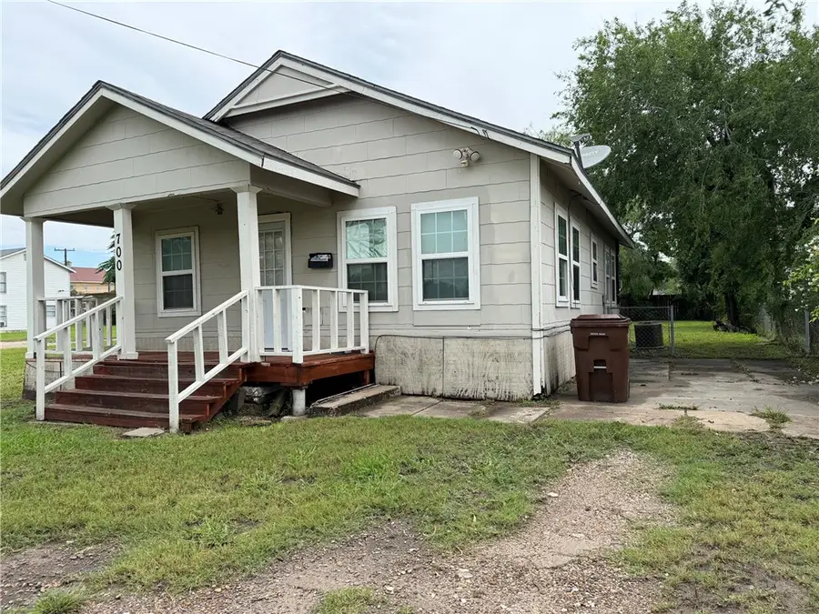 700 W Nettie, Kingsville, TX 78363 - #2