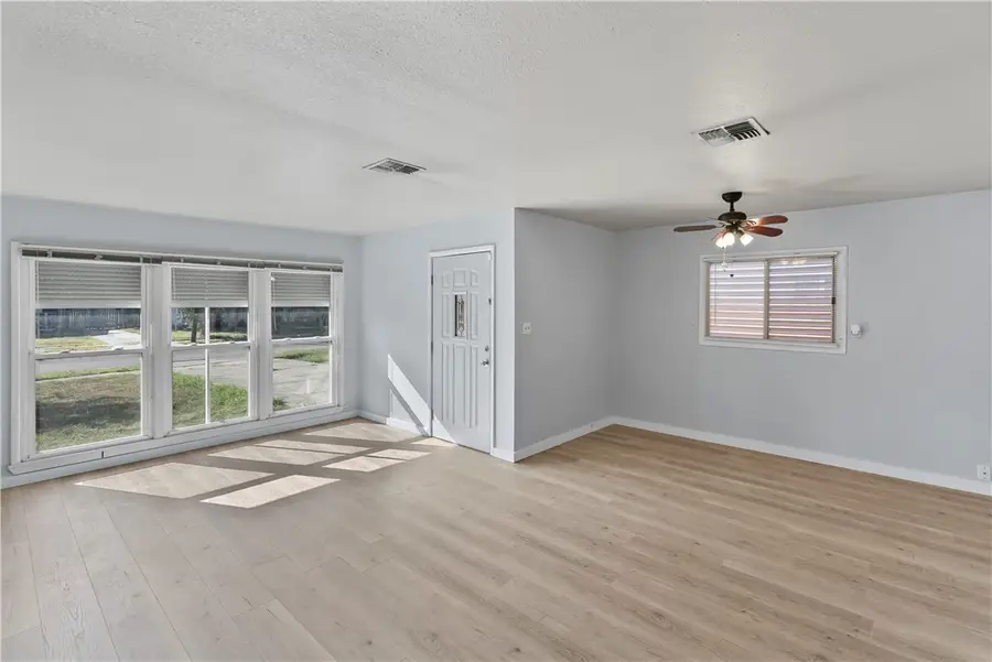 4234 Sherwood Drive, Corpus Christi, TX 78411 - #3