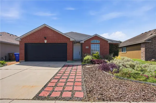3825 Los Arroyos Drive, Corpus Christi, TX 78414