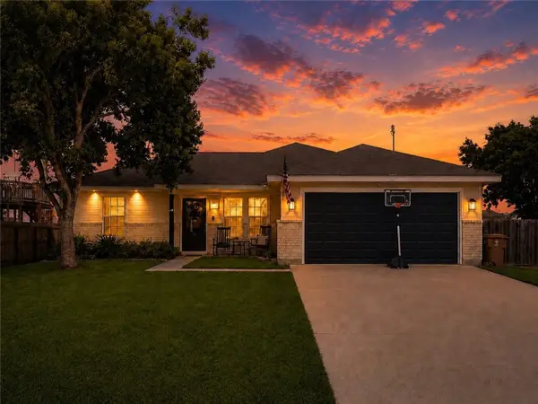 206 Oak Ridge Drive, Corpus Christi, TX 78418
