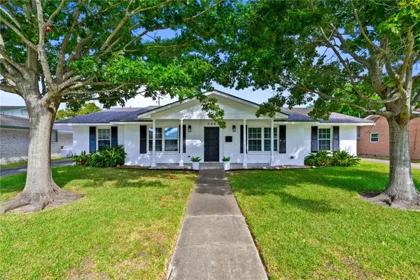 726 Meadowbrook Drive, Corpus Christi, TX 78412