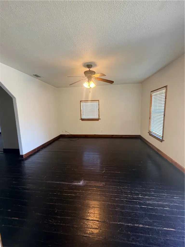 1020 E 5th Street, Alice, TX 78332 - #3