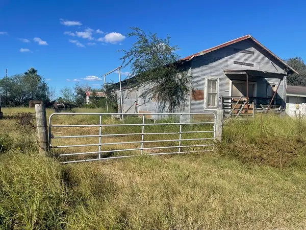 112 W Draper Street, Hebbronville, TX 78361