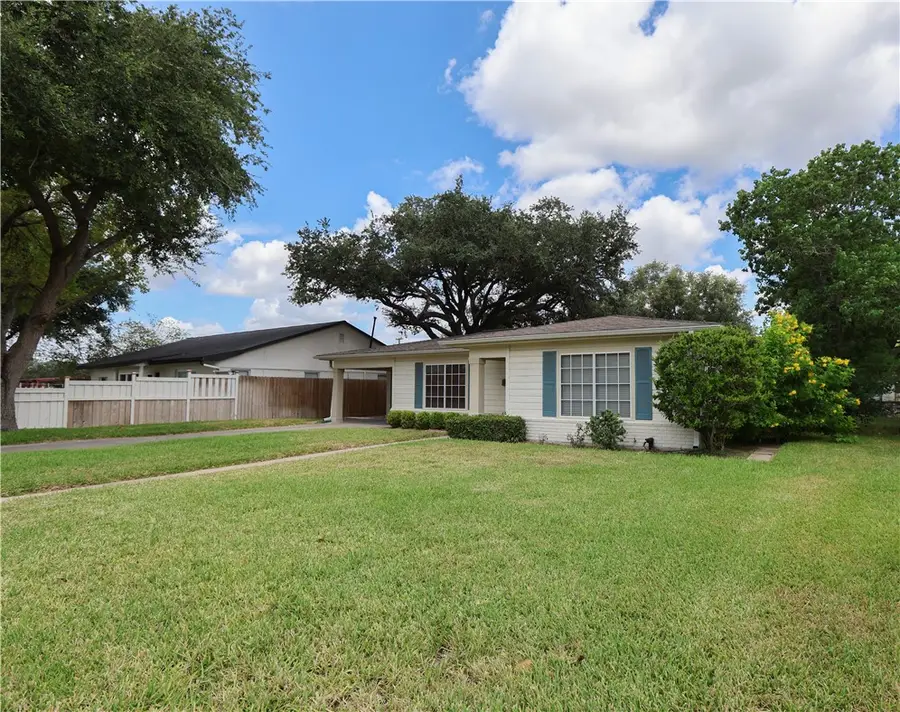1103 Cynthia Drive, Alice, TX 78332 - #2