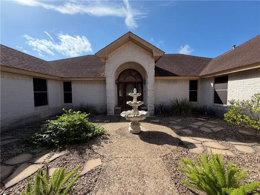 911 SW 11th Street, Premont, TX 78375 - #2