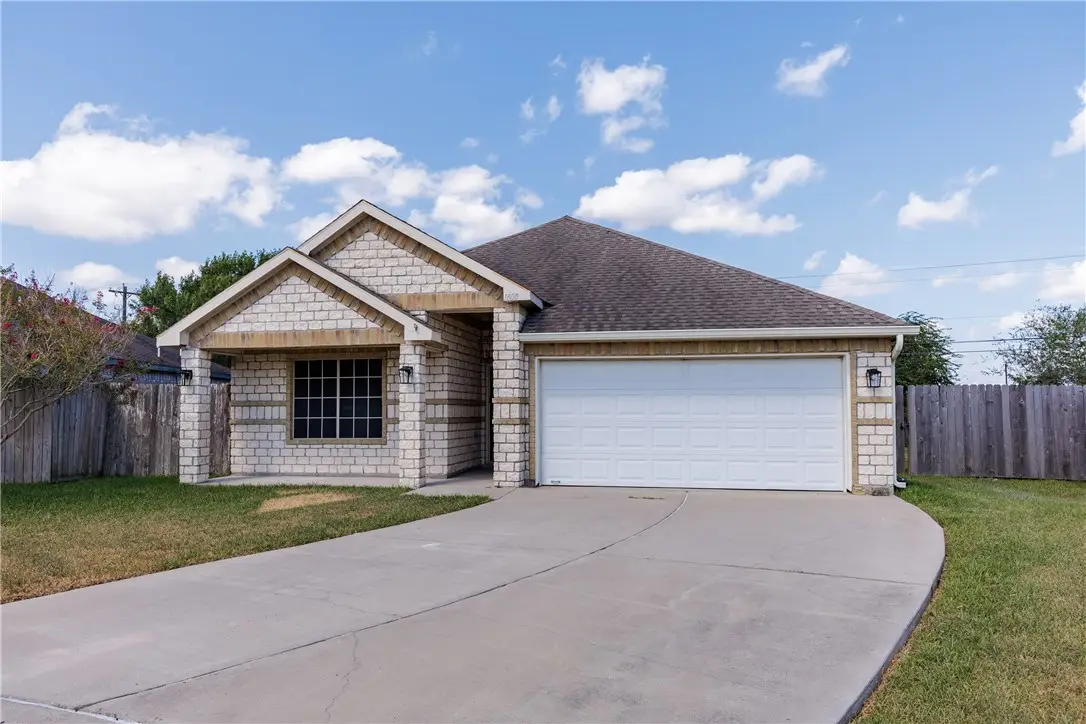 1600 Brook Ln, Kingsville, TX 78363 - #1