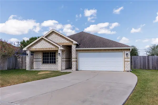 1600 Brook Ln, Kingsville, TX 78363