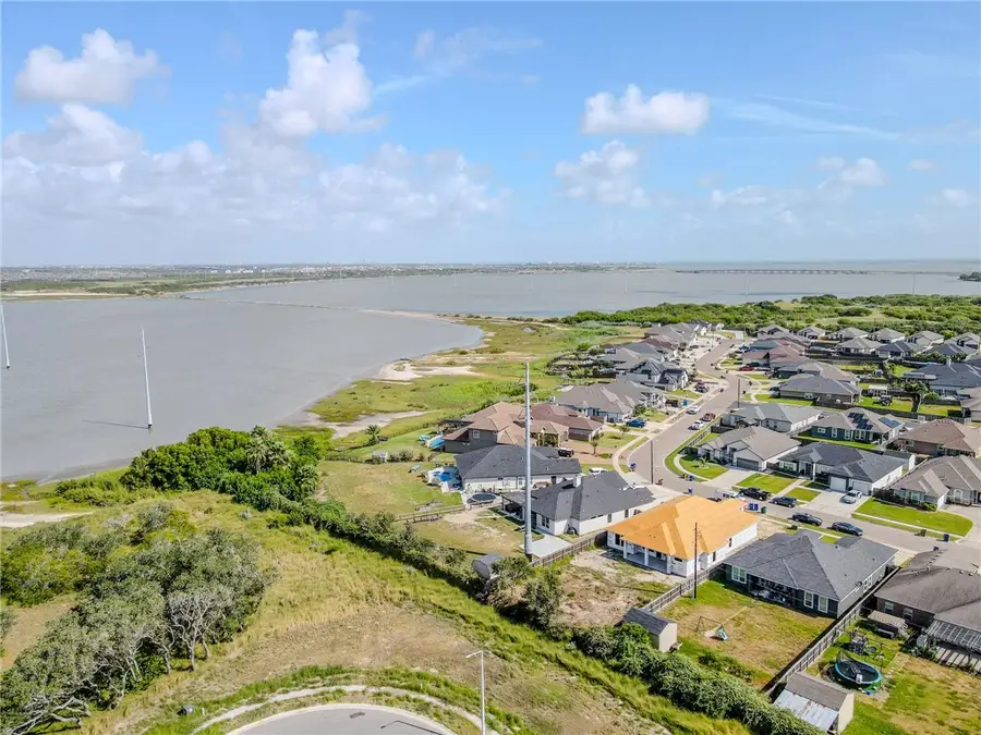 2301 Lords Of The Bay Court, Corpus Christi, TX 78418 - #2