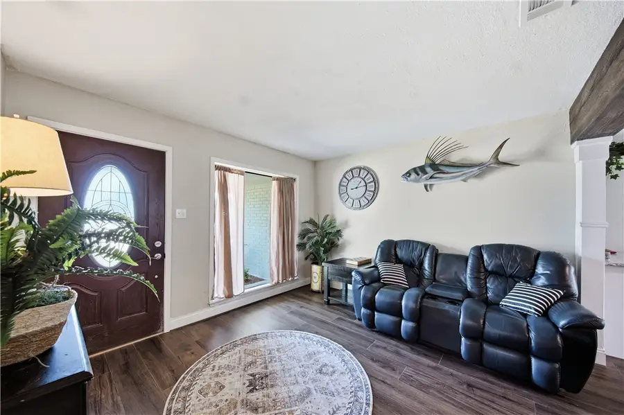 1228 Memorial Parkway, Portland, TX 78374 - #3