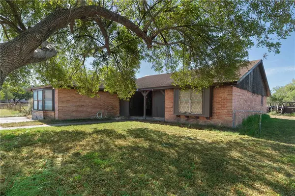 4132 Colony Drive, Robstown, TX 78380