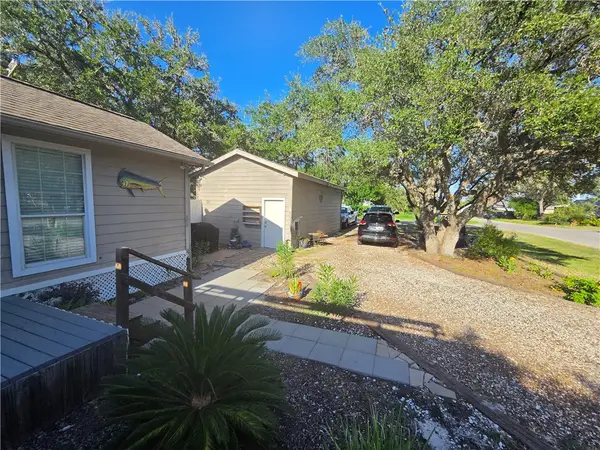 401 N 11th Street, Fulton, TX 78358