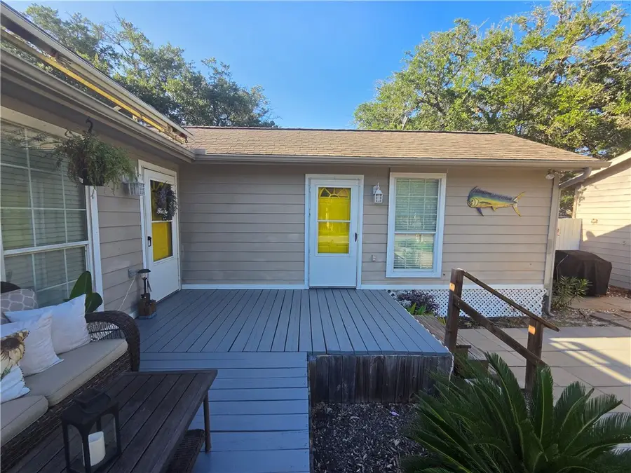 401 N 11th Street, Fulton, TX 78358 - #2