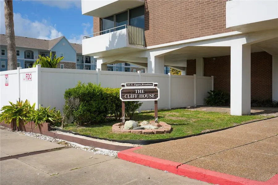 715 S Upper Broadway Street #1203, Corpus Christi, TX 78401 - #3