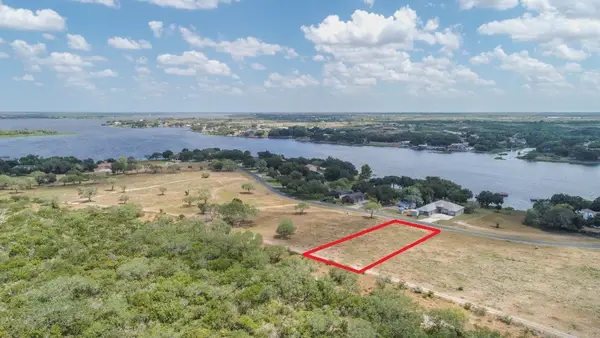16 Lakeshore Drive, Sandia, TX 78383