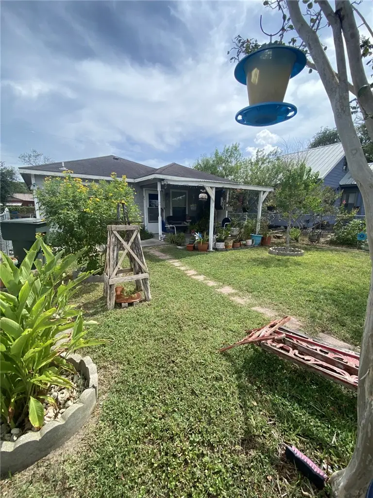502 Gardenia Street, Alice, TX 78332 - #2
