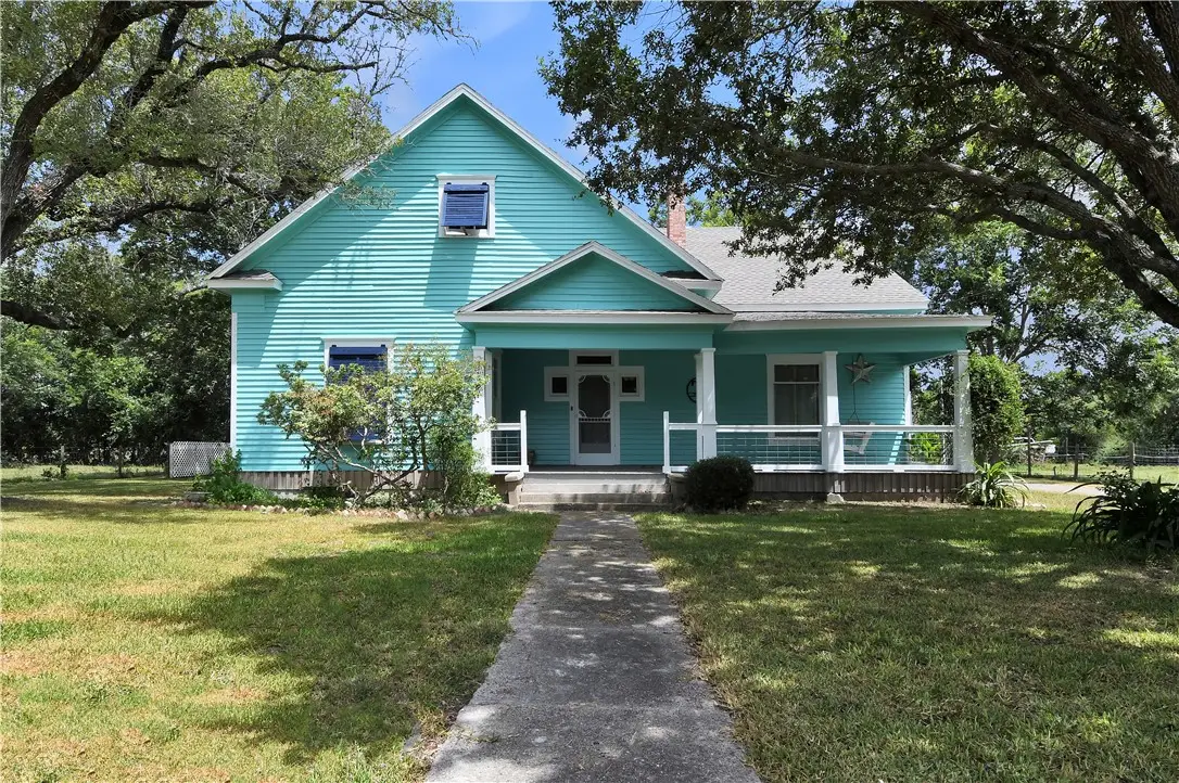 143 Austwell Rd, Tivoli, TX 77990 - #1