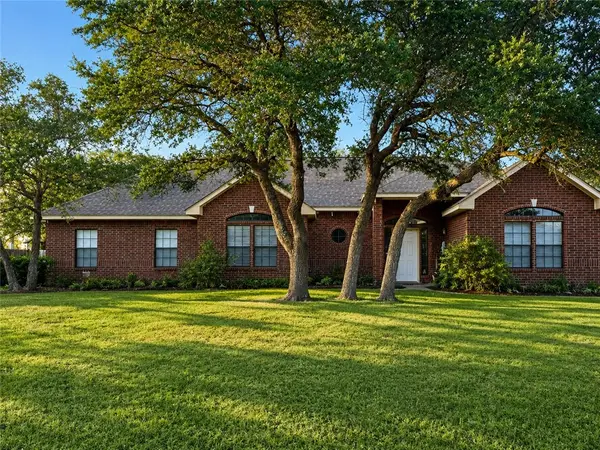 1422 W Deberry Avenue, Aransas Pass, TX 78336