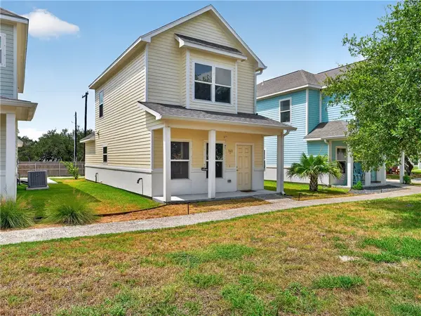 140 Lavaca Circle, Rockport, TX 78382