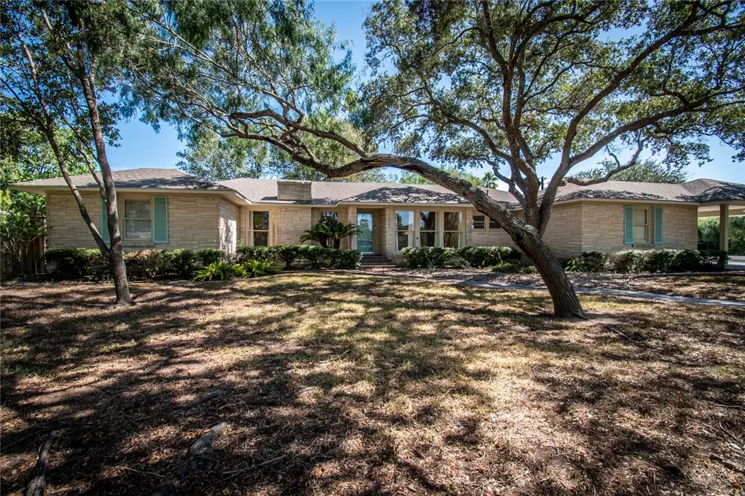 155 Santa Barbara Street, Corpus Christi, TX 78411 - #1