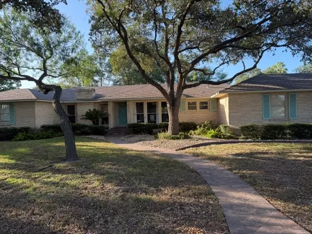 155 Santa Barbara Street, Corpus Christi, TX 78411 - #2