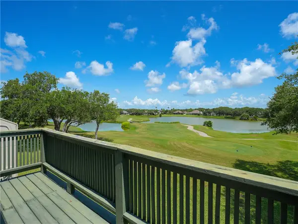 302 Saint Andrews Street #F202, Rockport, TX 78382