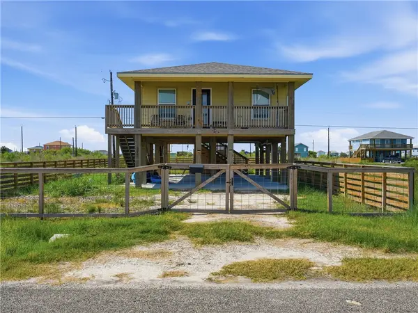 377 W Misty Oak, Rockport, TX 78382