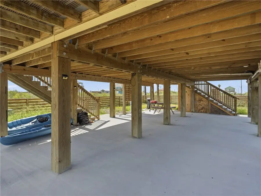 377 W Misty Oak, Rockport, TX 78382 - #2