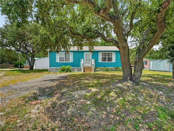 809 N 10th Street, Fulton, TX 78358