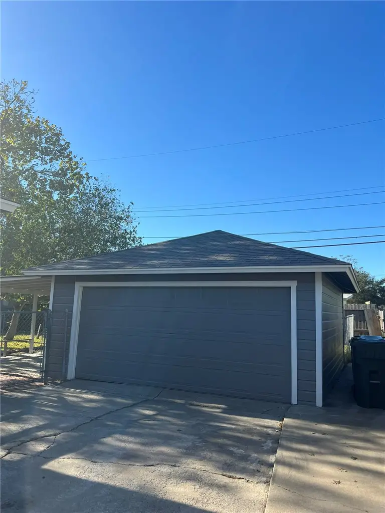 306 Circle Drive, Corpus Christi, TX 78412 - #2