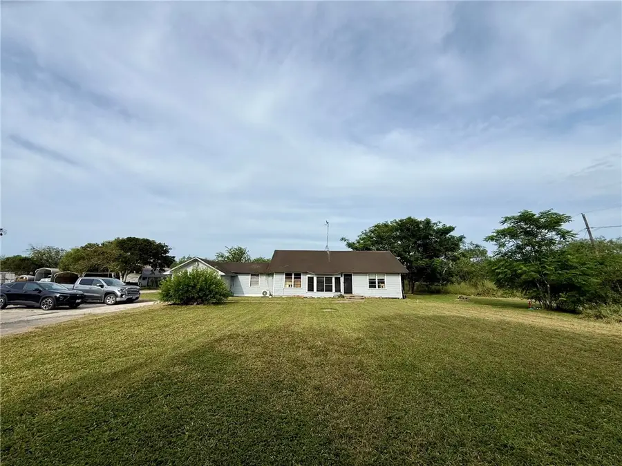 3926 S 6th Street, Kingsville, TX 78363 - #3