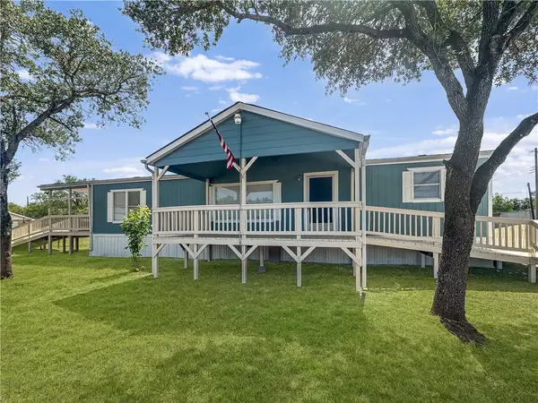 1400 Jim Gooch Avenue, Three Rivers, TX 78071