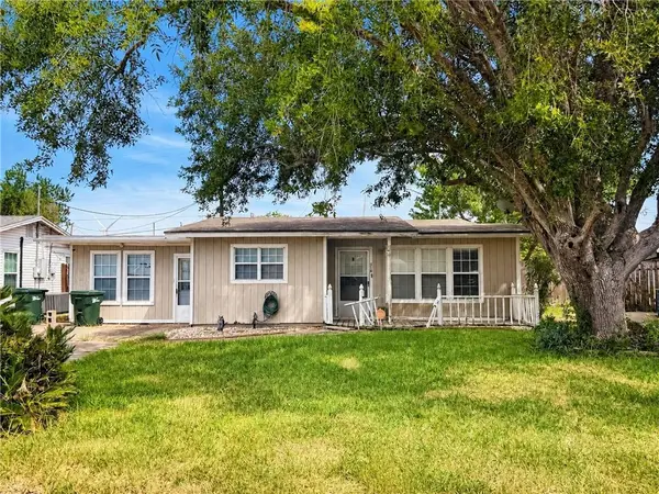 206 Retama Avenue, Taft, TX 78390