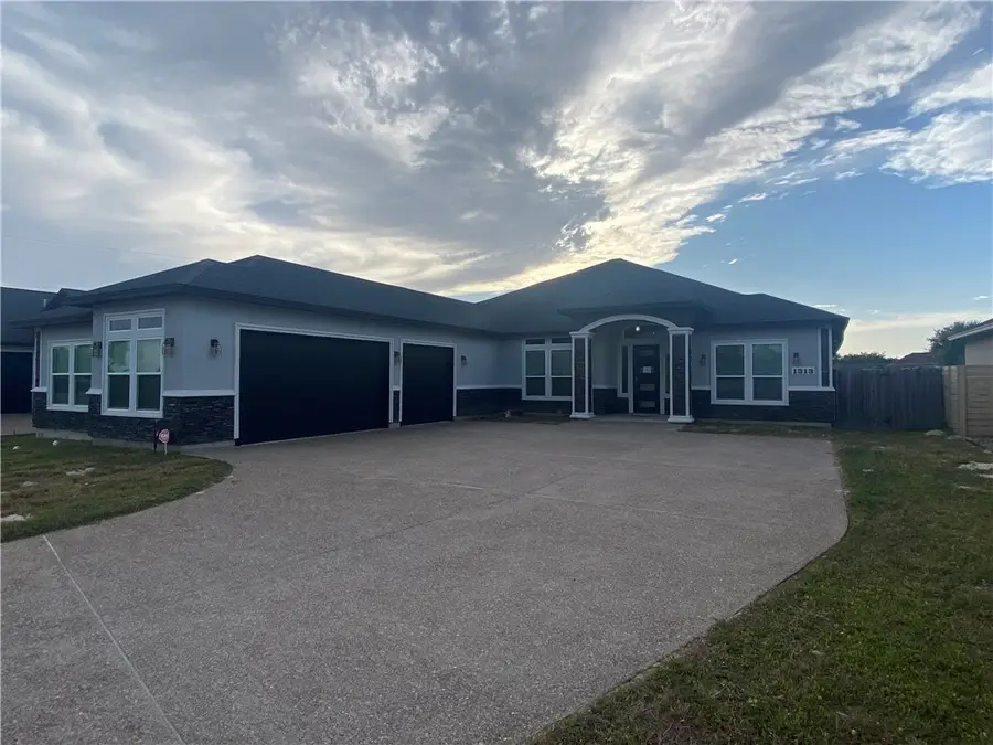 1313 Bentley Court, Corpus Christi, TX 78418 - #3